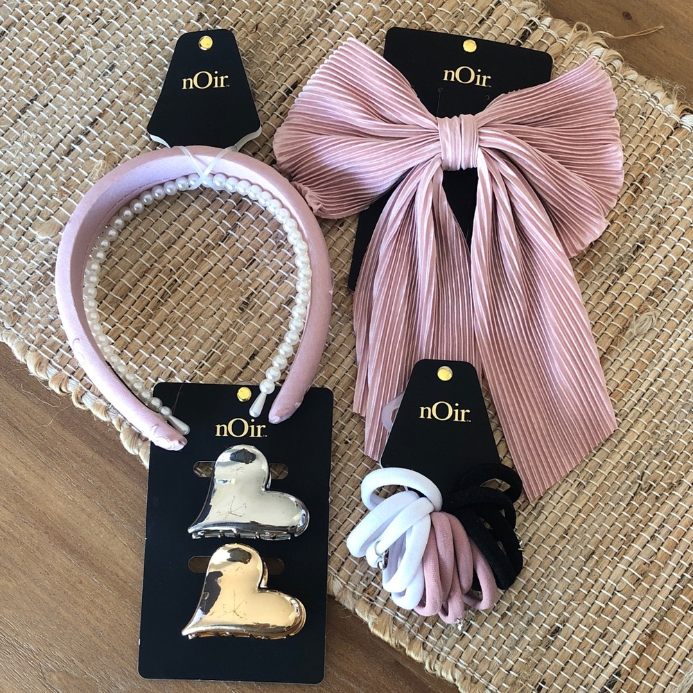 nOir Jewelry Pink Pleated Bow, Pearl Headband & Heart Clip Set